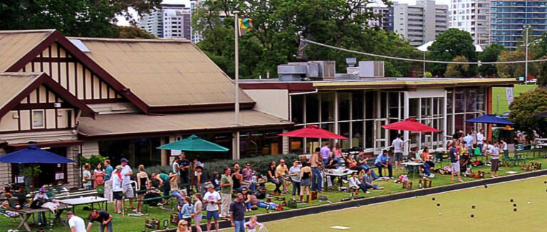 Can You Eat At The St Kilda Bowling Club?